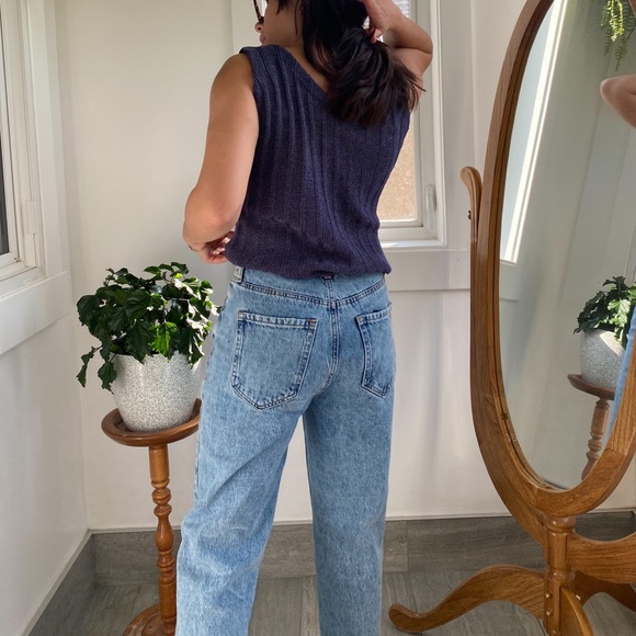 Crocheted vest with beaded pearls - Picture 2 of 7